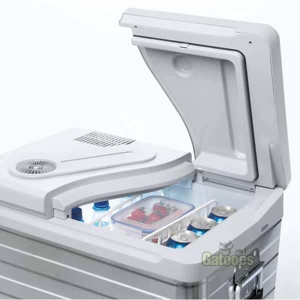 Nevera de Aluminio 40 litros de Mobicool abierta