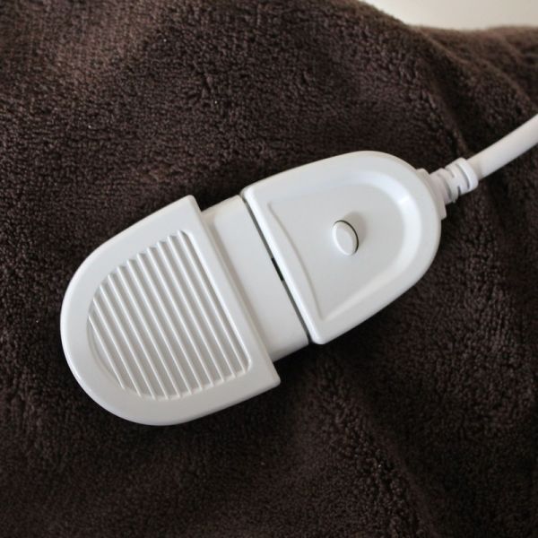 Manta Eléctrica doble Bicolor con conector conectado