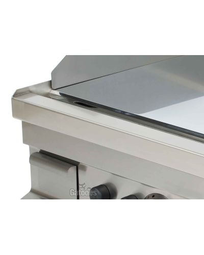 Detalle del FryTop a Gas Profesional G600. Ancho 60 cm. Rectificada