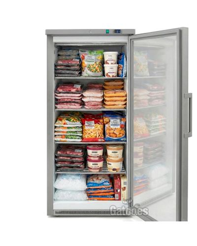 Congelador Vertical Profesional 600 Litros. Alto 187 x Ancho 77 cm. Puerta abierta