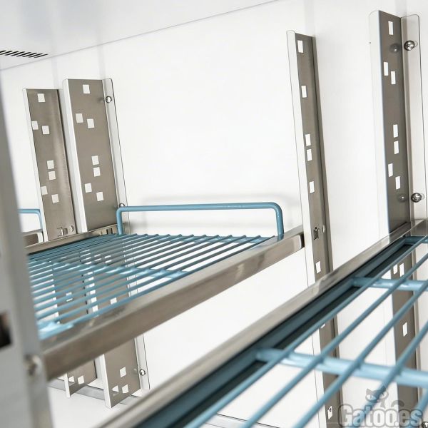 Mostrador Refrigerado 2 Puertas Cristal, con 282 Litros. Ancho 136 cm. Inox