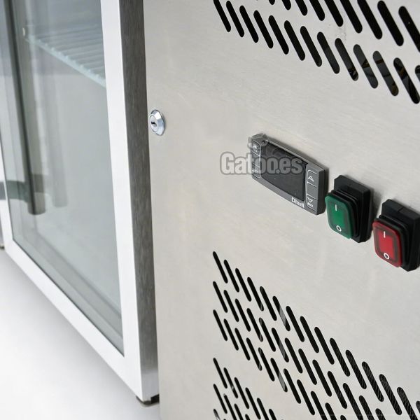 Mostrador Refrigerado 2 Puertas Cristal, con 282 Litros. Ancho 136 cm. Dixell